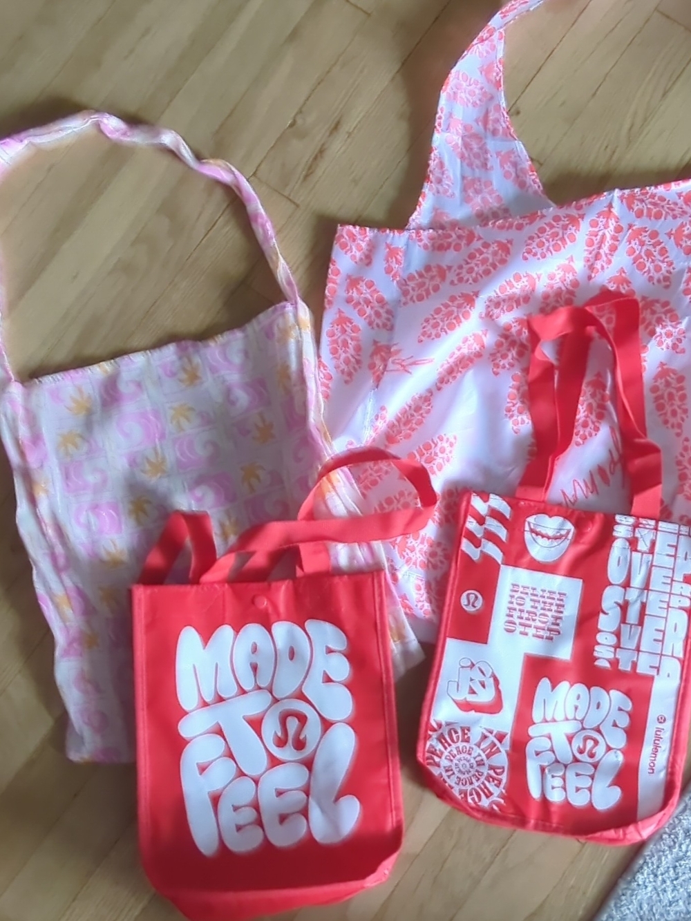 2 Free People Totes / 2 Lululemon Totes